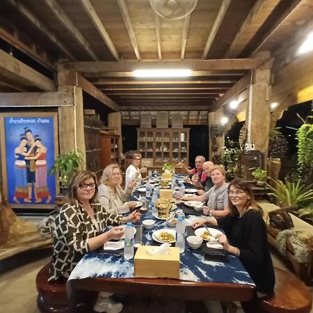 Baanthep Antique Homestay Phrae Ngoại thất bức ảnh