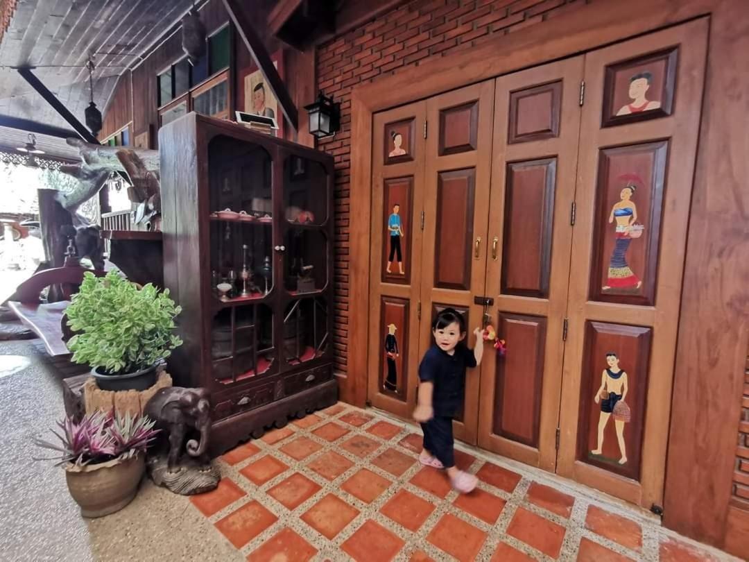 Baanthep Antique Homestay Phrae Ngoại thất bức ảnh
