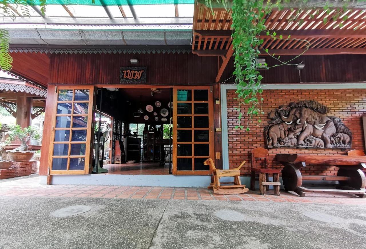 Baanthep Antique Homestay Phrae Ngoại thất bức ảnh